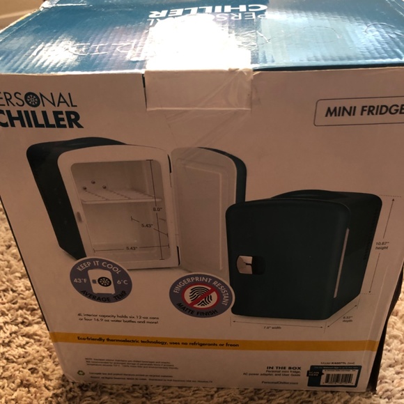 Mini fridge - Picture 2 of 3